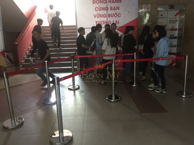 cot chan inox day keo rut 2m 12