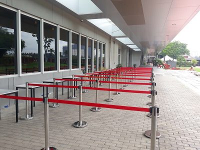 cot chan inox day keo rut 2m 9