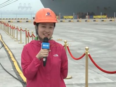 Cột chắn inox vàng dây trùng 10 cot chan inox vang day trung 10