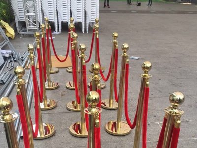 Cột chắn inox vàng dây trùng 3 cot chan inox vang day trung 3