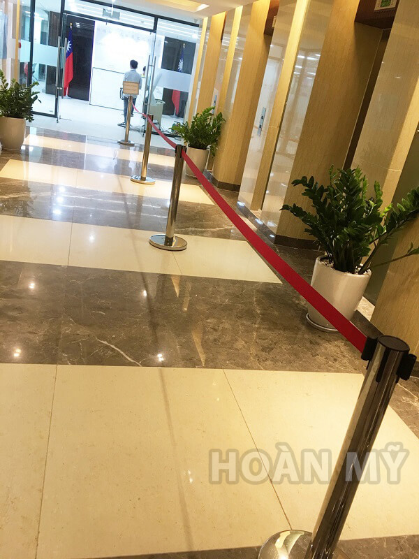 Công Ty CAPITALAND Hoàng Thành 1 cột chắn Inox cho capitaland